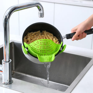 Silicone Pot Side Drain Stopper: Efficient Kitchen Gadget